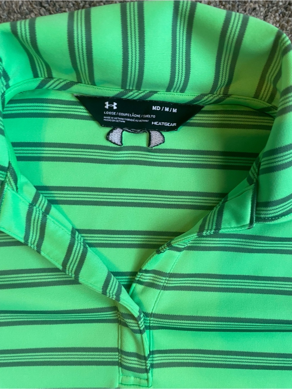 Under Armour Heat Gear Green/Gray Women’s Polo Size Medium - Picture 2 of 3